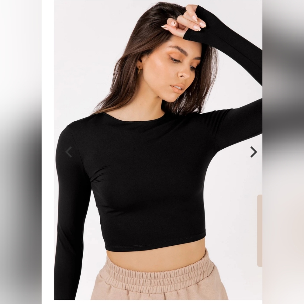 Unlabeled Long Sleeved Black Crop Top L/XL NWOT